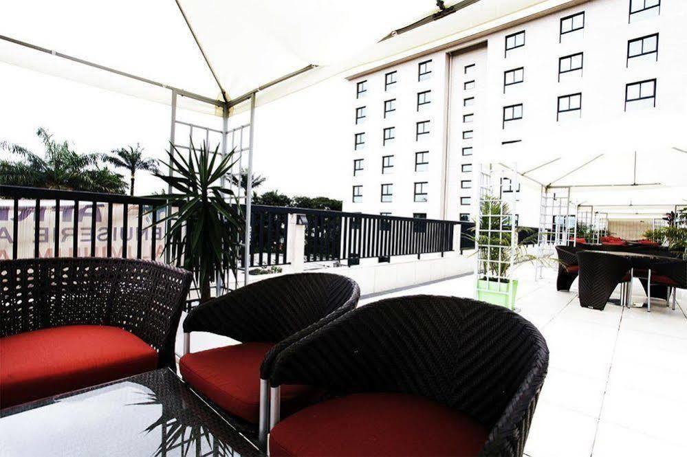 Star Land Hotel Bonapriso Douala Exterior photo